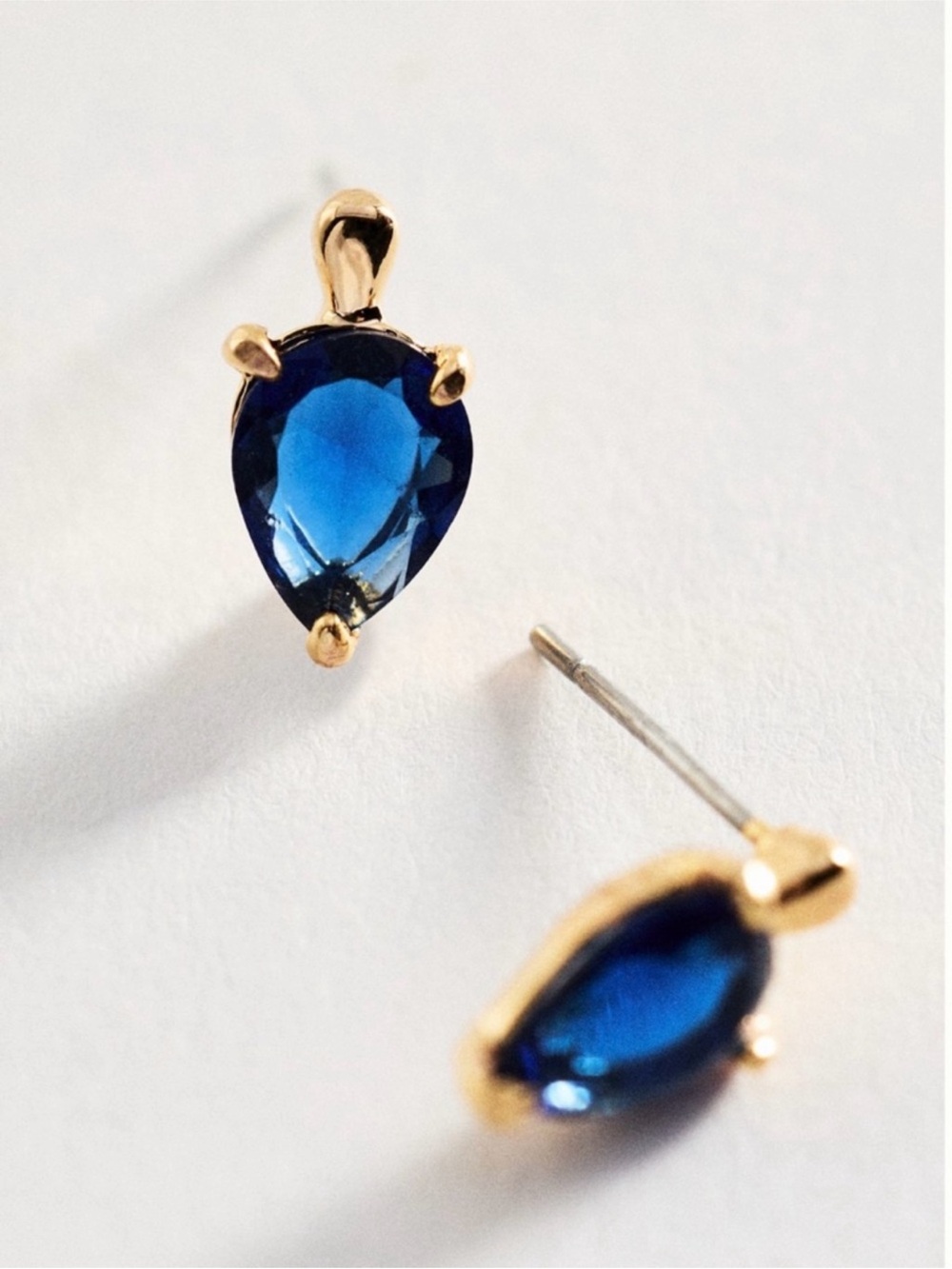 Anthropologie Gold Plated Teardrop Crystal Sapphire Blue Stud Earring - Picture 5 of 14